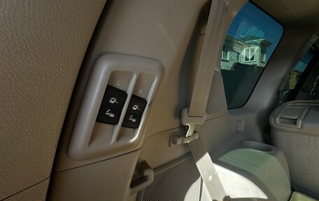 Toyota Land Cruiser Prado 150 рестайлинг 2, 2010 год, 2 430 000 рублей, 15 фотография