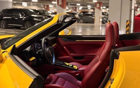Porsche 911, 2022 год, 17 990 000 рублей, 13 фотография