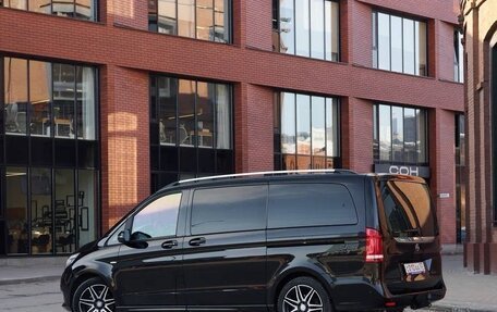 Mercedes-Benz V-Класс, 2017 год, 4 290 000 рублей, 6 фотография