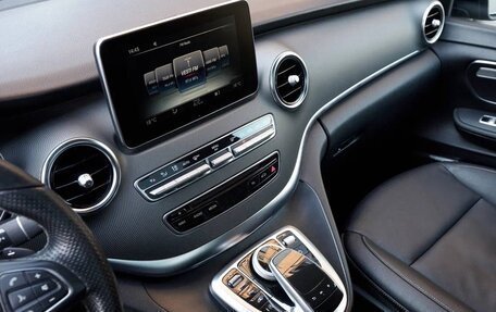 Mercedes-Benz V-Класс, 2017 год, 4 290 000 рублей, 12 фотография