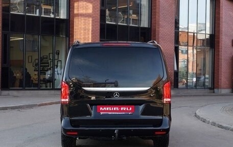 Mercedes-Benz V-Класс, 2017 год, 4 290 000 рублей, 7 фотография