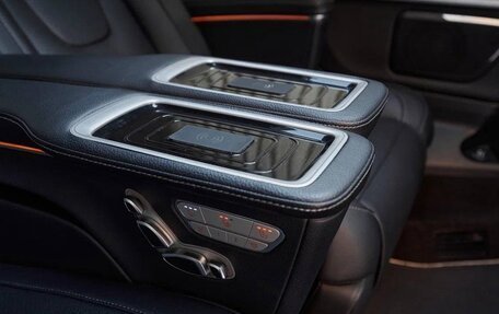 Mercedes-Benz V-Класс, 2017 год, 4 290 000 рублей, 19 фотография