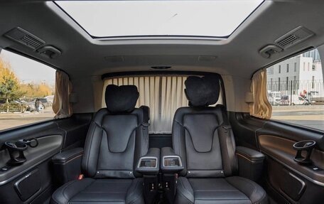 Mercedes-Benz V-Класс, 2017 год, 4 290 000 рублей, 21 фотография