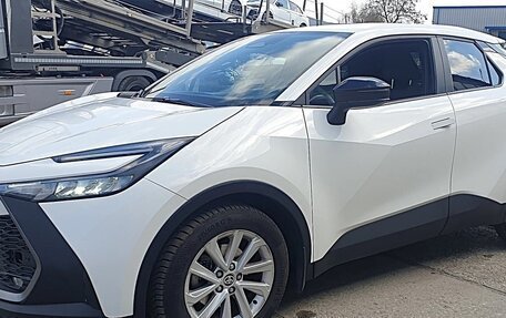 Toyota C-HR, 2023 год, 2 000 000 рублей, 8 фотография