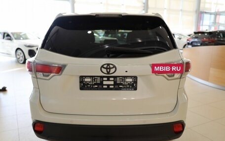 Toyota Highlander III, 2014 год, 2 890 000 рублей, 6 фотография