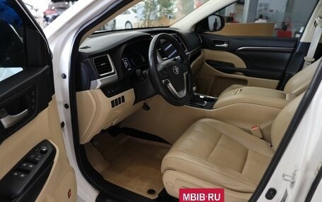 Toyota Highlander III, 2014 год, 2 890 000 рублей, 14 фотография