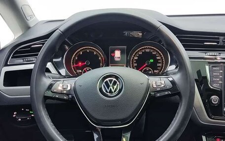 Volkswagen Touran III, 2022 год, 1 800 018 рублей, 9 фотография