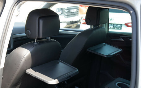 Volkswagen Tiguan II, 2018 год, 3 170 000 рублей, 13 фотография