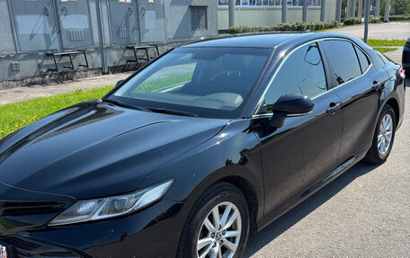 Toyota Camry, 2019 год, 2 900 000 рублей, 4 фотография