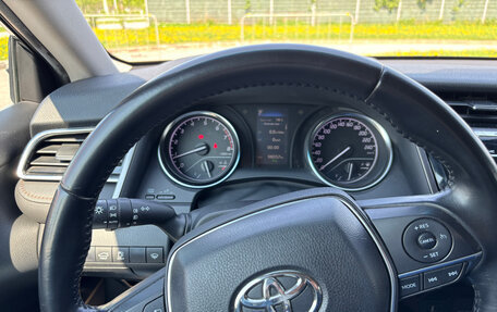 Toyota Camry, 2019 год, 2 900 000 рублей, 2 фотография