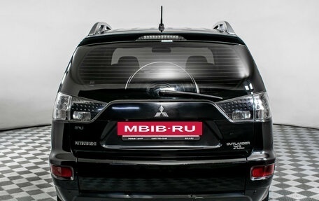 Mitsubishi Outlander III рестайлинг 3, 2010 год, 925 000 рублей, 6 фотография