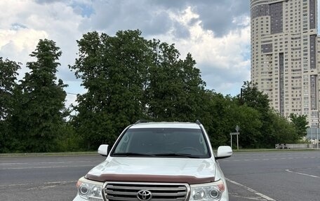 Toyota Land Cruiser 200, 2013 год, 3 899 000 рублей, 1 фотография