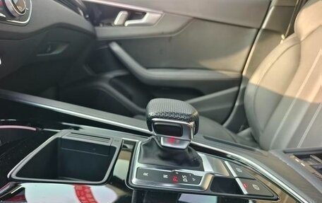 Audi A4, 2022 год, 2 110 000 рублей, 7 фотография
