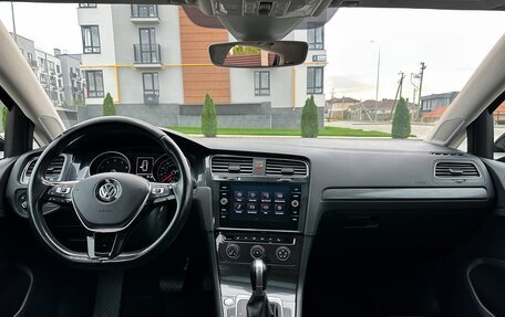 Volkswagen Golf VII, 2019 год, 1 900 000 рублей, 8 фотография