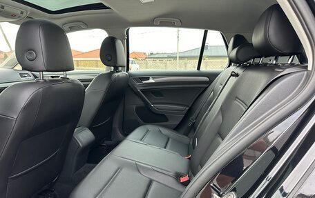 Volkswagen Golf VII, 2019 год, 1 900 000 рублей, 13 фотография