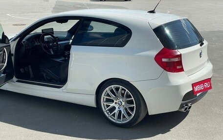 BMW 1 серия, 2008 год, 1 500 000 рублей, 3 фотография