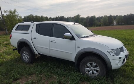 Mitsubishi L200 IV рестайлинг, 2012 год, 1 300 000 рублей, 2 фотография