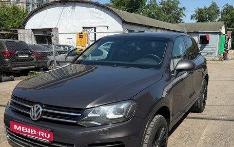 Volkswagen Touareg III, 2011 год, 1 350 000 рублей, 8 фотография