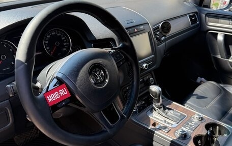 Volkswagen Touareg III, 2011 год, 1 350 000 рублей, 23 фотография