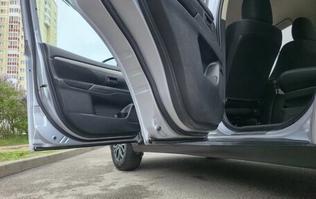 Mitsubishi Outlander III рестайлинг 3, 2013 год, 1 020 000 рублей, 9 фотография