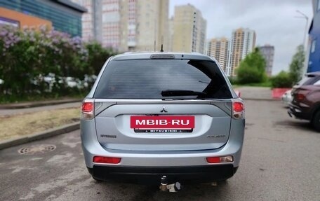 Mitsubishi Outlander III рестайлинг 3, 2013 год, 1 020 000 рублей, 6 фотография