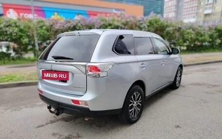 Mitsubishi Outlander III рестайлинг 3, 2013 год, 1 020 000 рублей, 5 фотография