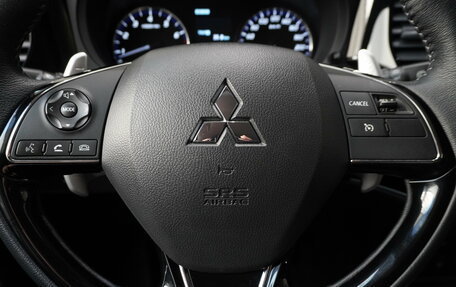 Mitsubishi Outlander III рестайлинг 3, 2021 год, 3 480 000 рублей, 19 фотография