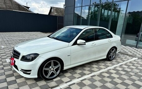 Mercedes-Benz C-Класс, 2011 год, 1 750 000 рублей, 1 фотография