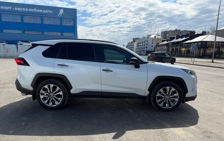 Toyota RAV4, 2021 год, 4 000 000 рублей, 7 фотография