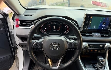 Toyota RAV4, 2021 год, 4 000 000 рублей, 20 фотография