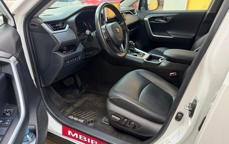 Toyota RAV4, 2021 год, 4 000 000 рублей, 18 фотография