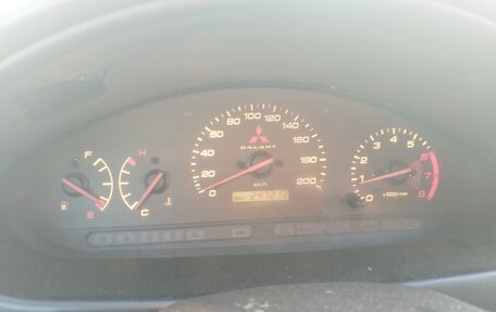 Mitsubishi Galant VIII, 2002 год, 250 000 рублей, 7 фотография