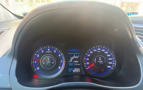 Hyundai i40 I рестайлинг, 2013 год, 1 170 000 рублей, 9 фотография