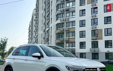 Volkswagen Tiguan II, 2019 год, 3 790 000 рублей, 3 фотография
