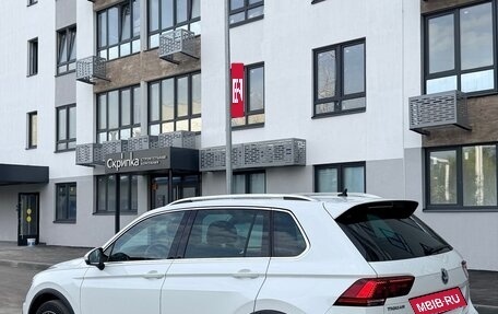 Volkswagen Tiguan II, 2019 год, 3 790 000 рублей, 4 фотография