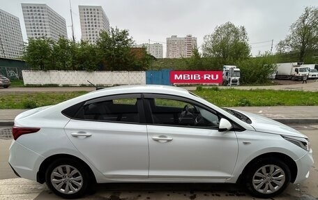 Hyundai Solaris II рестайлинг, 2018 год, 835 000 рублей, 7 фотография