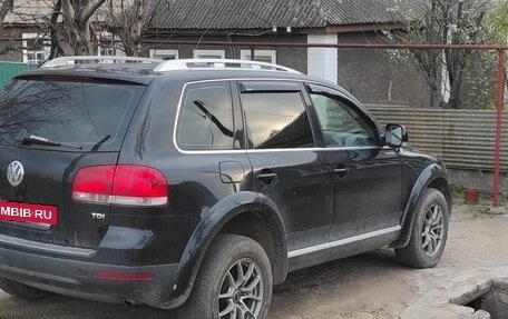 Volkswagen Touareg III, 2005 год, 800 000 рублей, 3 фотография