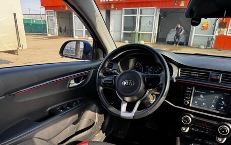 KIA Rio IV, 2020 год, 1 640 000 рублей, 10 фотография