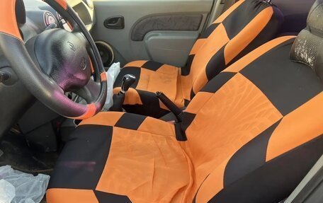 Renault Logan I, 2006 год, 67 000 рублей, 10 фотография