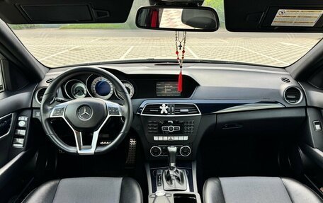 Mercedes-Benz C-Класс, 2011 год, 1 750 000 рублей, 10 фотография