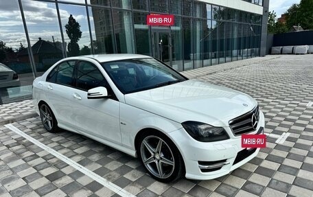 Mercedes-Benz C-Класс, 2011 год, 1 750 000 рублей, 2 фотография