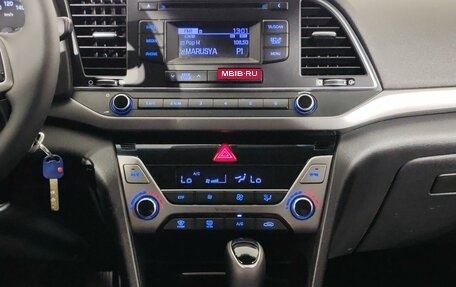 Hyundai Elantra VI рестайлинг, 2017 год, 1 380 000 рублей, 11 фотография