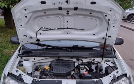 Renault Logan II, 2018 год, 650 000 рублей, 9 фотография
