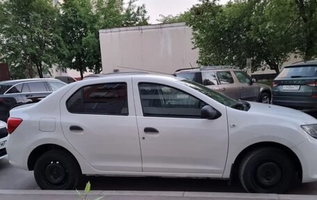 Renault Logan II, 2018 год, 650 000 рублей, 7 фотография