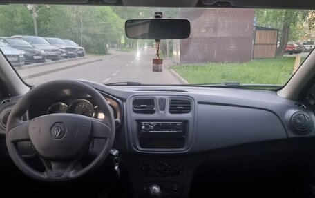 Renault Logan II, 2018 год, 650 000 рублей, 11 фотография