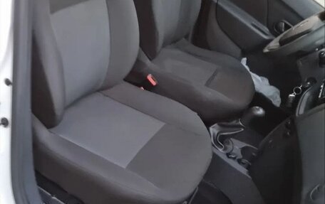 Renault Logan II, 2018 год, 650 000 рублей, 13 фотография