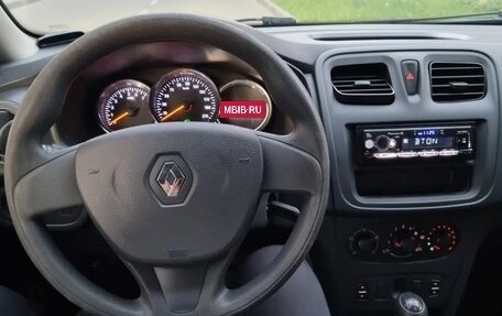 Renault Logan II, 2018 год, 650 000 рублей, 15 фотография