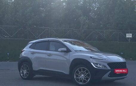 Hyundai Kona I, 2022 год, 2 100 000 рублей, 2 фотография