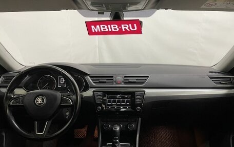 Skoda Superb III рестайлинг, 2016 год, 1 499 000 рублей, 11 фотография