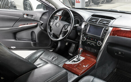 Toyota Camry, 2014 год, 2 098 000 рублей, 12 фотография